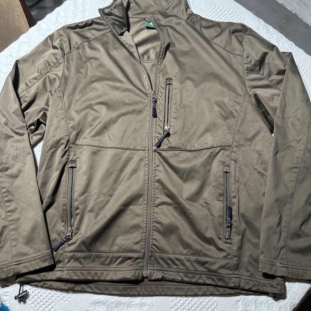 Stillwater Supply Co Men's Olive Performance Softshell Jacket with Zip Pockets-M